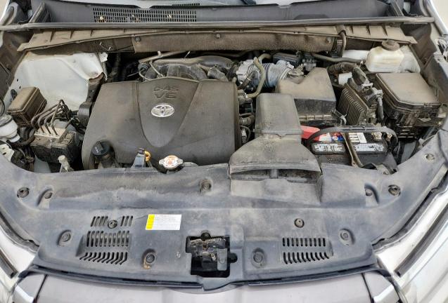 5TDKZRFH8KS571834 - 2019 TOYOTA HIGHLANDER SE WHITE photo 11