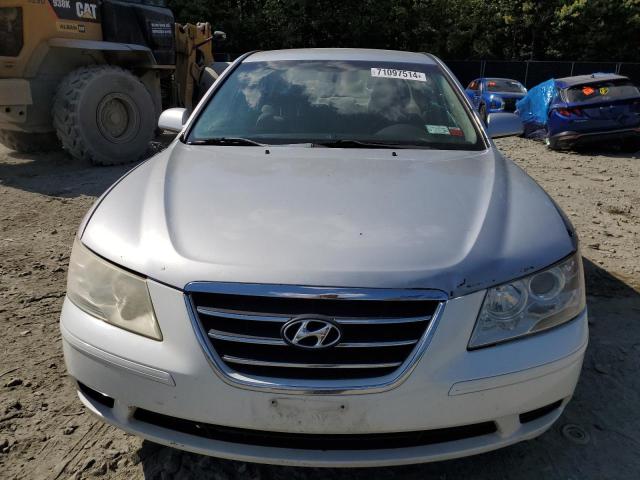 5NPET4AC5AH590455 - 2010 HYUNDAI SONATA 4D GLS SILVER photo 5