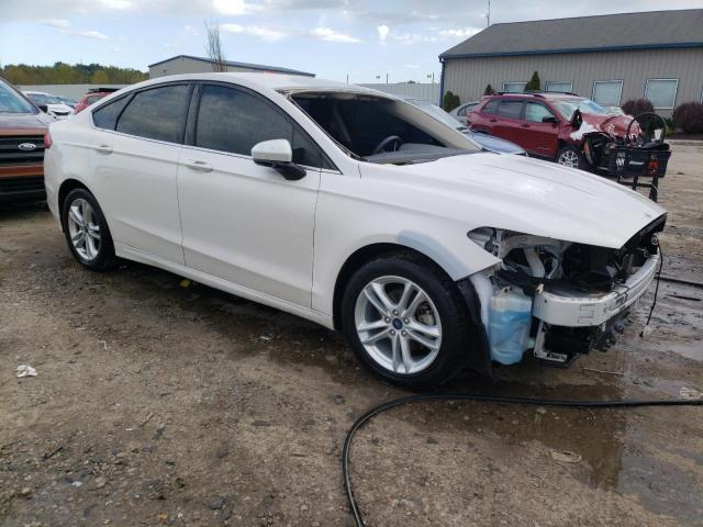 3FA6P0HD5JR229195 - 2018 FORD FUSION SE WHITE photo 4