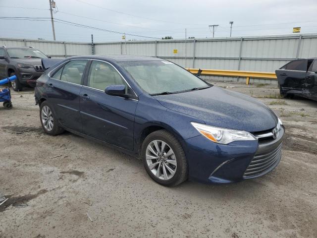 4T1BF1FK6HU771228 - 2017 TOYOTA CAMRY LE 蓝色 照片 4