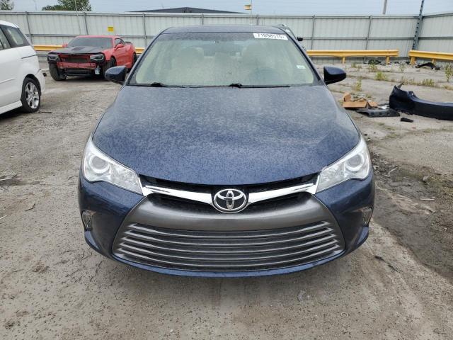4T1BF1FK6HU771228 - 2017 TOYOTA CAMRY LE 蓝色 照片 5