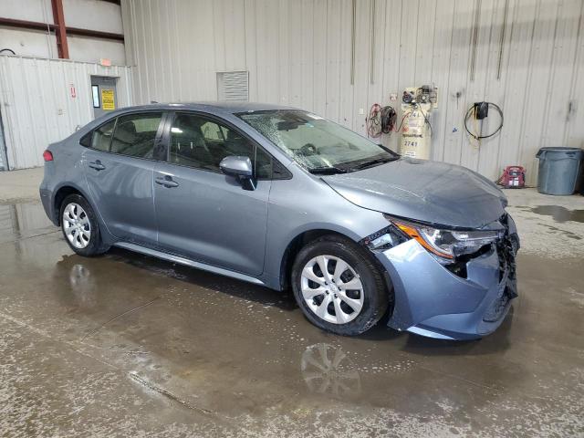 JTDEPRAE2LJ031801 - 2020 TOYOTA COROLLA LE BLUE photo 4