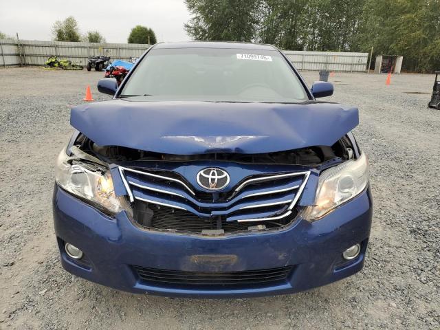 4T1BF3EK2BU628765 - 2011 TOYOTA CAMRY BASE BLUE photo 5
