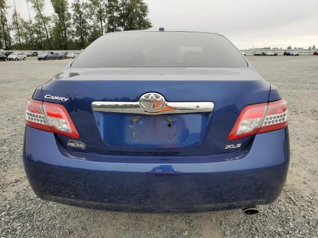 4T1BF3EK2BU628765 - 2011 TOYOTA CAMRY BASE BLUE photo 6