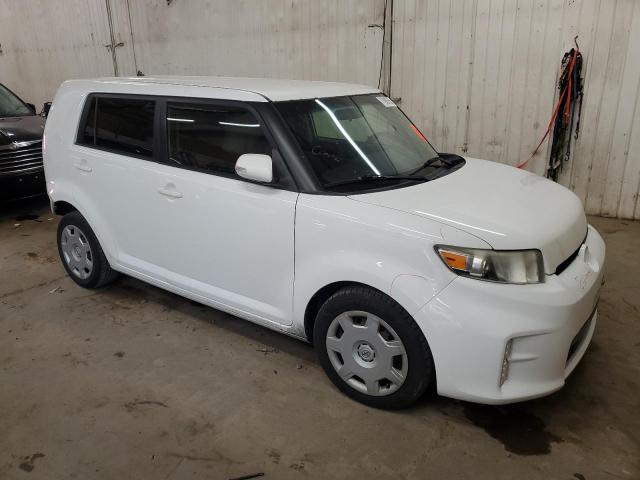 JTLZE4FE4EJ062882 - 2014 TOYOTA SCION XB WHITE photo 4