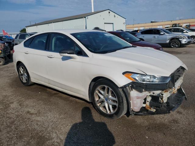 3FA6P0H71DR353270 - 2013 FORD FUSION SE WHITE photo 4