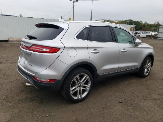 5LMCJ3D91HUL11499 - 2017 LINCOLN MKC RESERVE SILVER photo 3