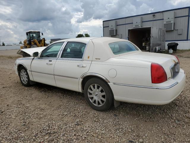 1LNHM81W27Y623751 - 2007 LINCOLN TOWN CAR SIGNATURE WHITE photo 2