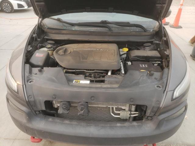 1C4PJMBX5JD506379 - 2018 JEEP CHEROKEE TRAILHAWK Boz foto 12