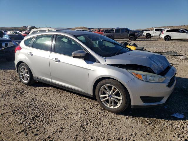 1FADP3K24FL327172 - 2015 FORD FOCUS SE SILVER photo 4