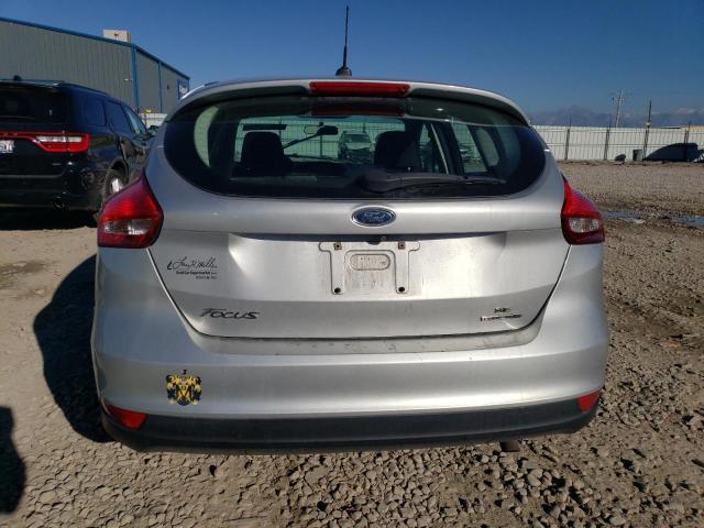 1FADP3K24FL327172 - 2015 FORD FOCUS SE SILVER photo 6