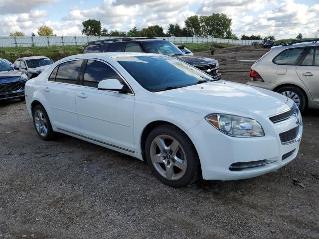 1G1ZC5EB9AF259082 - 2010 CHEVROLET MALIBU 1LT WHITE photo 4