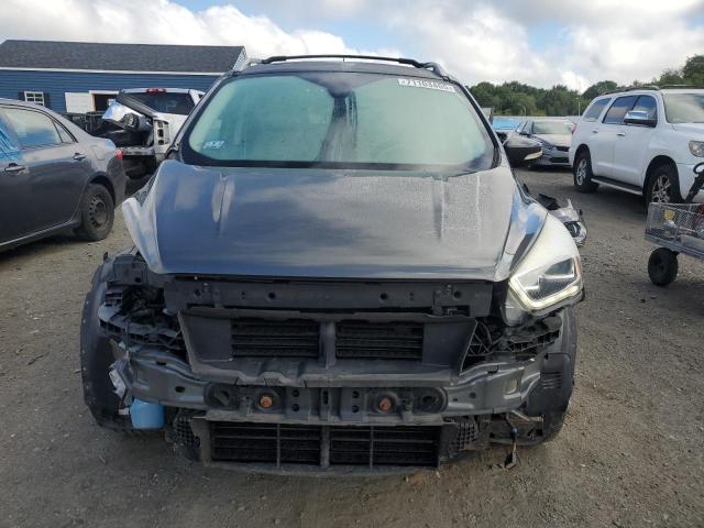 1FMCU9J9XJUA57816 - 2018 FORD ESCAPE TITANIUM ნაცრისფერი ფოტო 5