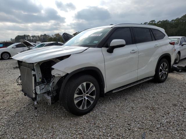 5TDGZRAH8MS529230 - 2021 TOYOTA HIGHLANDER XLE WHITE photo 1