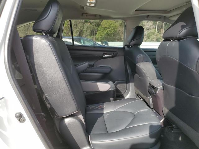 5TDGZRAH8MS529230 - 2021 TOYOTA HIGHLANDER XLE WHITE photo 10