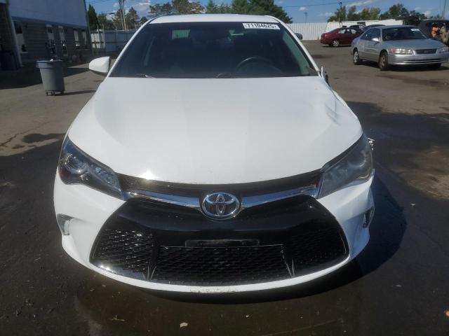 4T1BF1FK8HU435466 - 2017 TOYOTA CAMRY LE WHITE photo 5