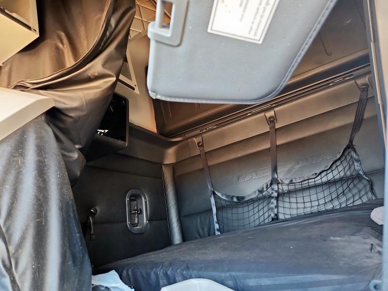 3AKJHHDR7SSWA4675 - 2025 FREIGHTLINER CASCADIA 1 თეთრი ფოტო 6