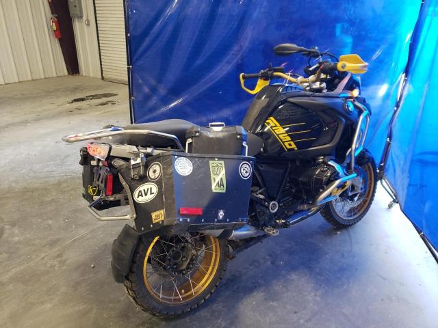 WB10M1303N6F06738 - 2022 BMW R 1250 GS ADVENTURE TWO TONE photo 4