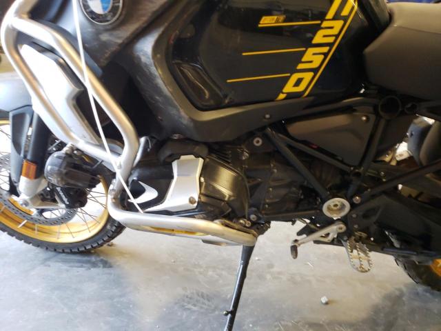 WB10M1303N6F06738 - 2022 BMW R 1250 GS ADVENTURE TWO TONE photo 9