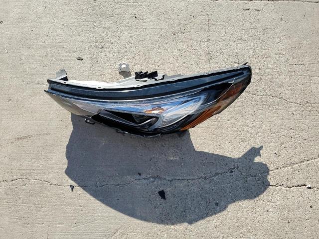 5GAERBKW6JJ203657 - 2018 BUICK ENCLAVE ESSENCE 黑色 照片 13