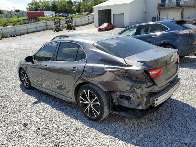 4T1B11HK8JU667034 - 2018 TOYOTA CAMRY L 灰色 照片 2