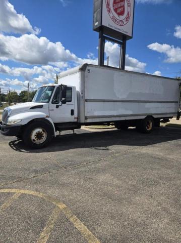 1HTMMAAM96H186745 - 2006 INTERNATIONAL 4000 4300 WHITE photo 2