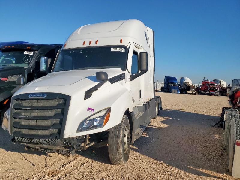 3AKJHHDR6NSMX6115 - 2022 FREIGHTLINER CASCADIA 1 WHITE photo 2