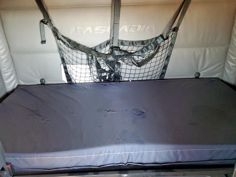 3AKJHHDR6NSMX6115 - 2022 FREIGHTLINER CASCADIA 1 WHITE photo 6