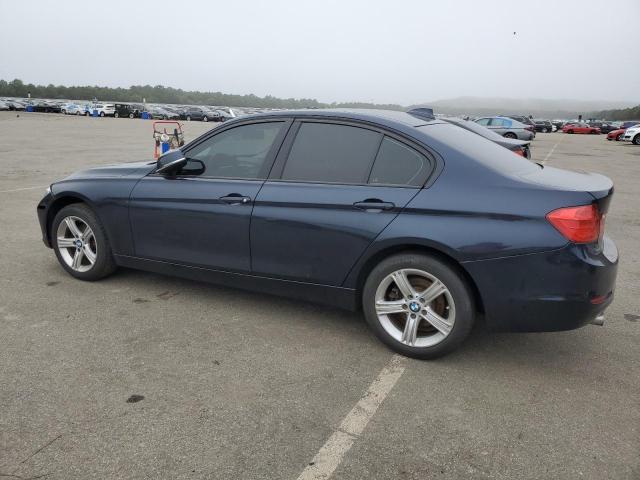 WBA3C3C55DF982377 - 2013 BMW 320 I XDRIVE BLUE photo 2