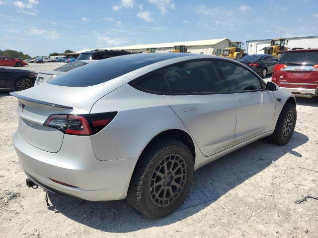 5YJ3E1EA0PF452080 - 2023 TESLA MODEL 3 SILVER photo 3