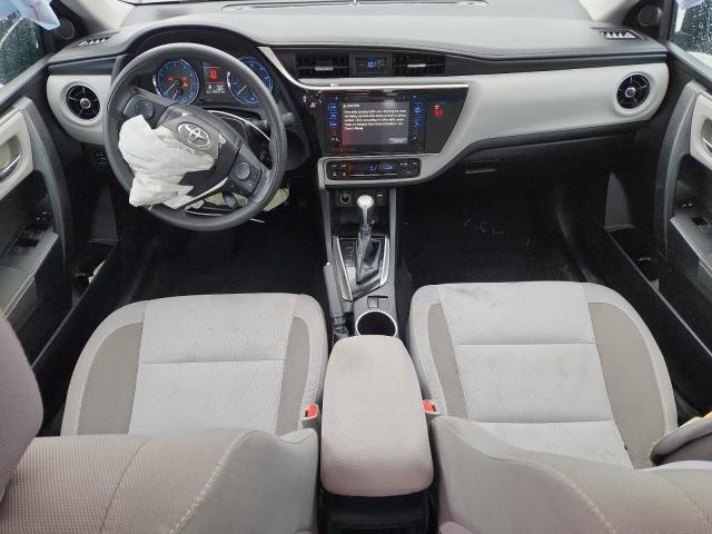 2T1BURHE4JC007574 - 2018 TOYOTA COROLLA L Gümüş foto 8