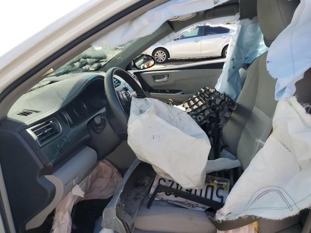 4T1BF1FK2HU800398 - 2017 TOYOTA CAMRY LE WHITE photo 7