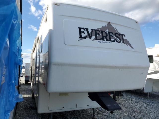 4YDF3222424480533 - 2002 KEYSTONE EVEREST TWO TONE photo 1