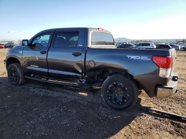 5TFDW5F19DX316460 - 2013 TOYOTA TUNDRA CREWMAX SR5 GRAY photo 2