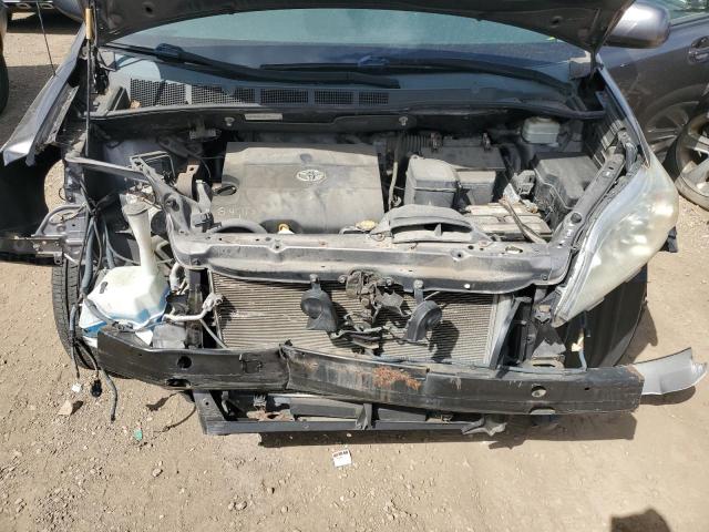 5TDYK3DC2BS127092 - 2011 TOYOTA SIENNA XLE GRAY photo 12