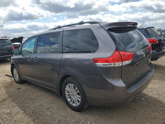 5TDYK3DC2BS127092 - 2011 TOYOTA SIENNA XLE GRAY photo 2