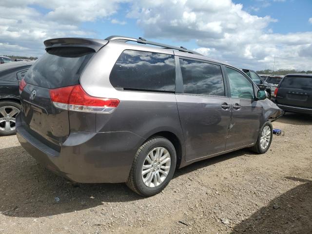 5TDYK3DC2BS127092 - 2011 TOYOTA SIENNA XLE GRAY photo 3
