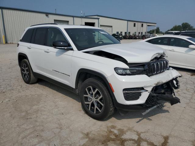 1C4RJHBG3RC704928 - 2024 JEEP GRAND CHEROKEE LIMITED WHITE photo 4