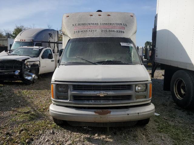 1GBJG31RXY1266358 - 2000 CHEVROLET EXPRESS 35 WHITE photo 5