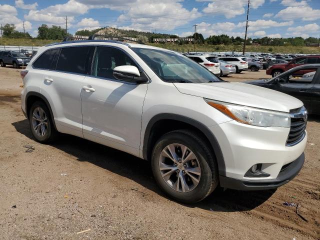 5TDKKRFH6FS117768 - 2015 TOYOTA HIGHLANDER XLE WHITE photo 4