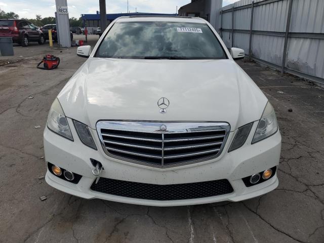 WDDHF8HB6AA106637 - 2010 MERCEDES-BENZ E 350 4MATIC WHITE photo 5