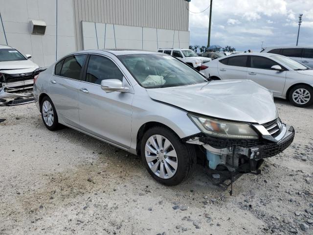 1HGCR2F84DA230296 - 2013 HONDA ACCORD EXL SILVER photo 4