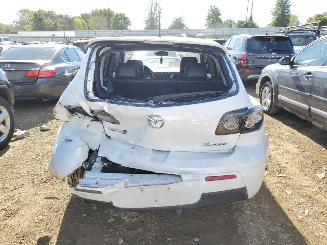 JM1BK343681864369 - 2008 MAZDA 3 HATCHBACK WHITE photo 6