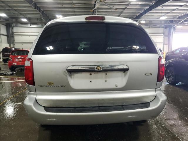 1A4GP45R16B755612 - 2006 CHRYSLER TOWN & COU SILVER photo 6
