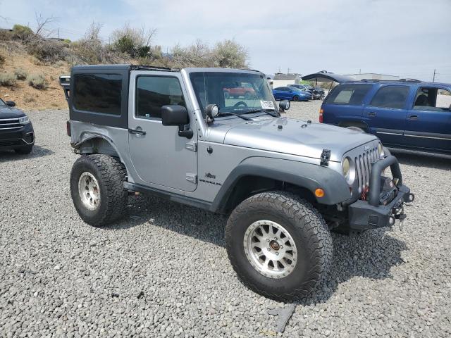 1C4AJWAG1DL655014 - 2013 JEEP WRANGLER SPORT SILVER photo 4