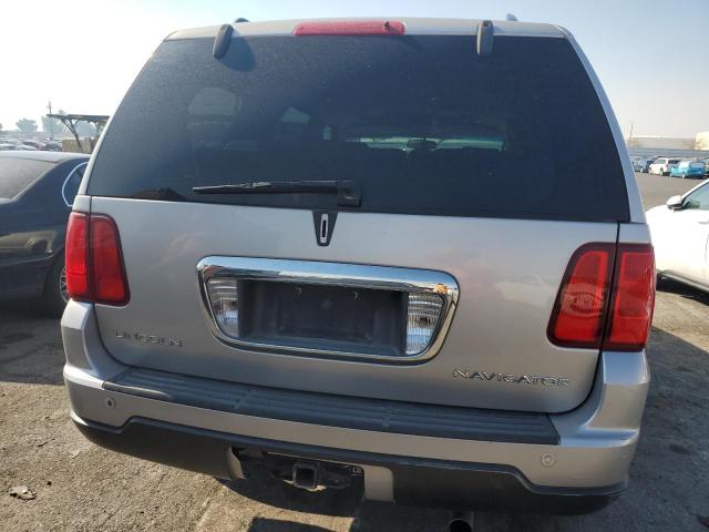5LMFU28R94LJ23919 - 2004 LINCOLN NAVIGATOR ვერცხლისფერი ფოტო 6