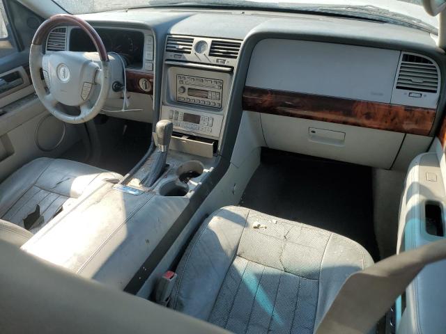 5LMFU28R94LJ23919 - 2004 LINCOLN NAVIGATOR ვერცხლისფერი ფოტო 8