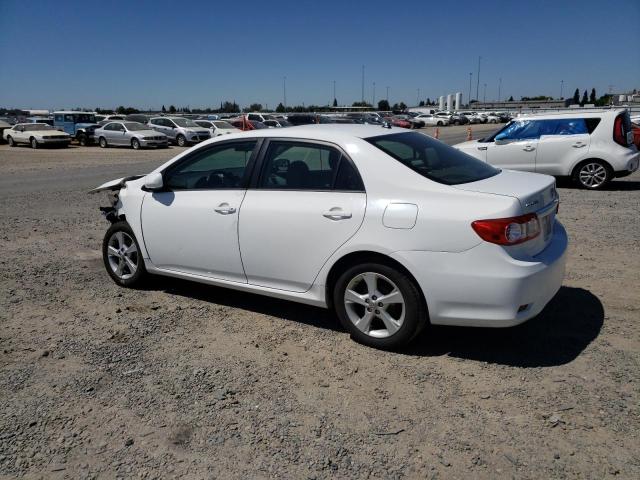 5YFBU4EE2CP027008 - 2012 TOYOTA COROLLA BASE WHITE photo 4