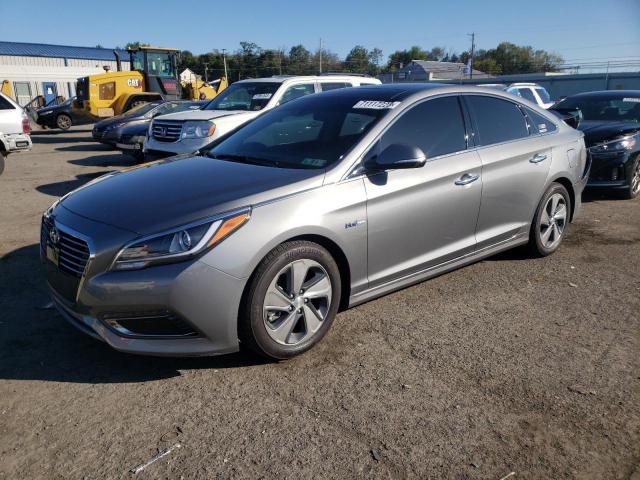 KMHE34L31HA068724 - 2017 HYUNDAI SONATA HYBRID GRAY photo 1