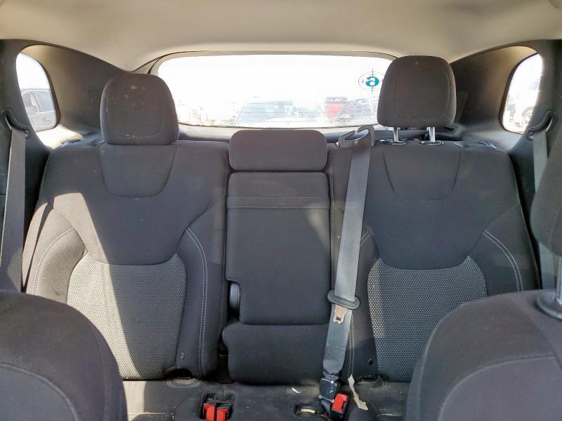 1C4PJLCB0KD307884 - 2019 JEEP CHEROKEE LATITUDE შავი ფოტო 10